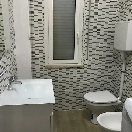 Casa Shanaia Apartment Pietra Ligure