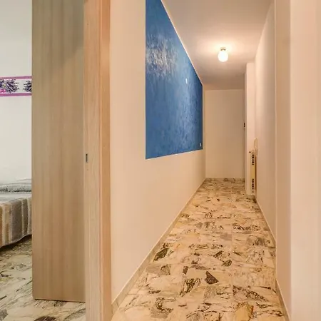 Apartment Casa Shanaia *
